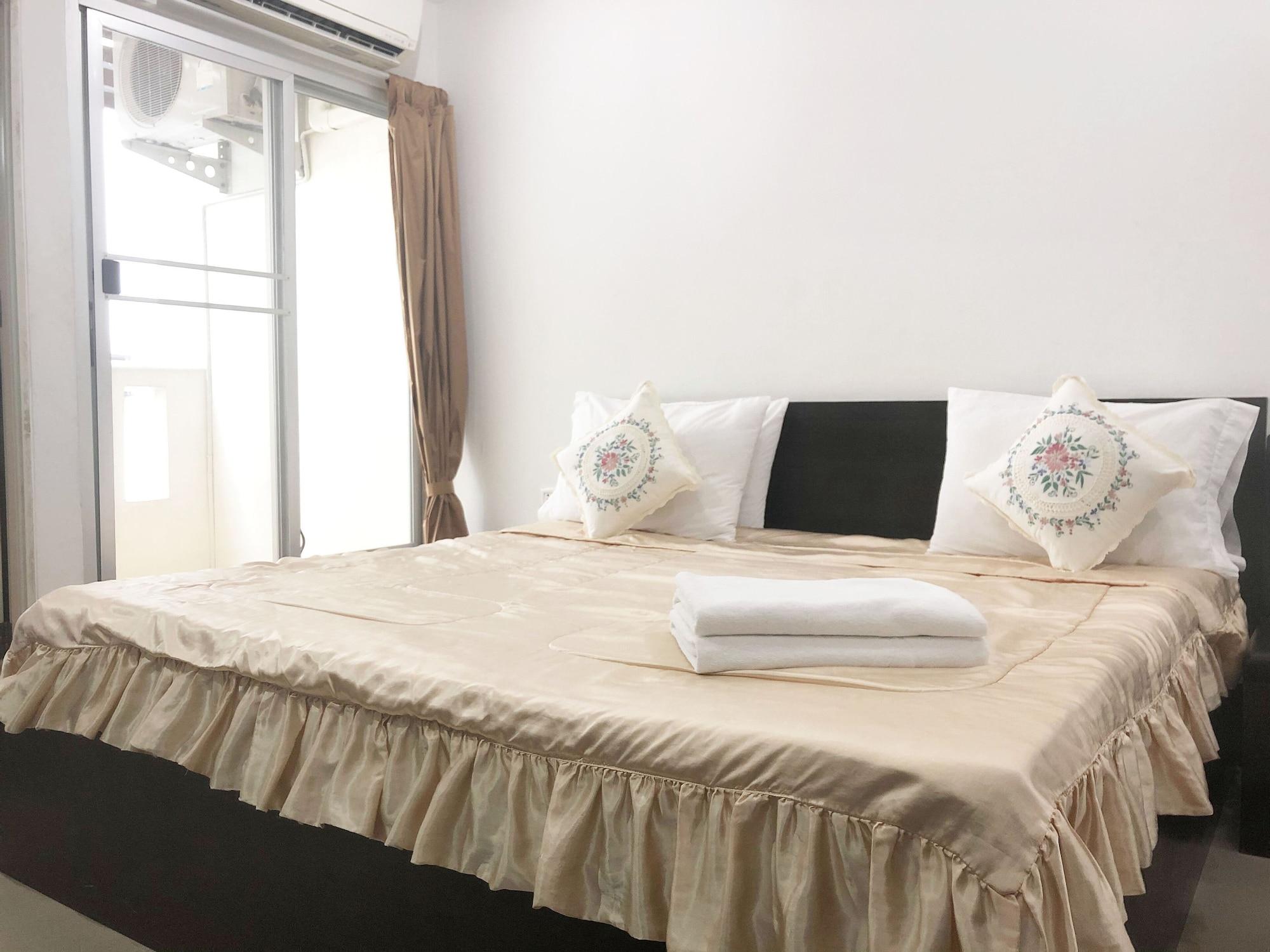 Aravinda Living Home Bangkok Esterno foto