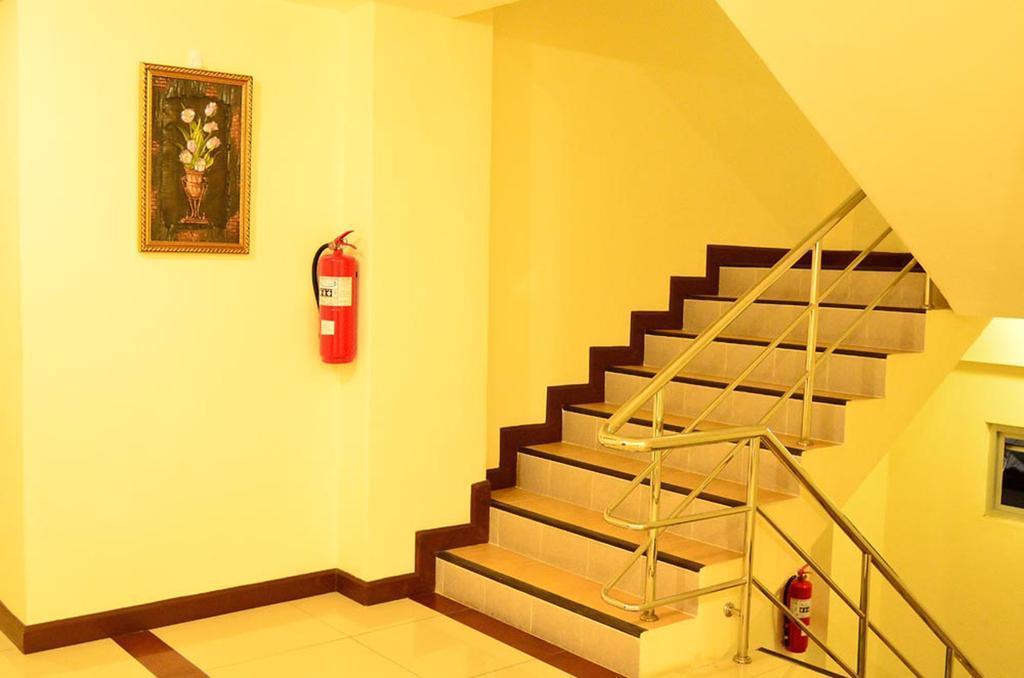 Aravinda Living Home Bangkok Esterno foto