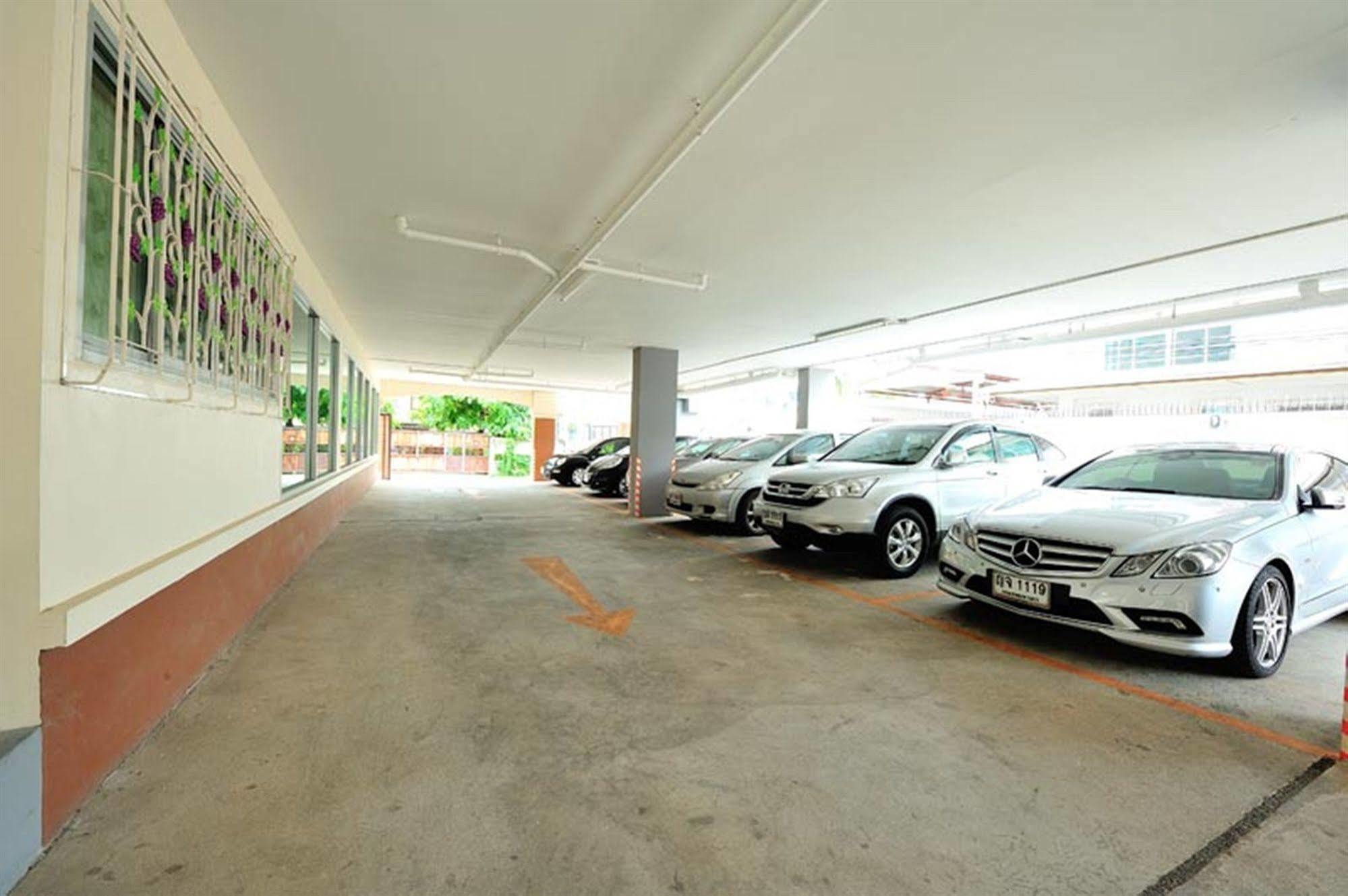 Aravinda Living Home Bangkok Esterno foto