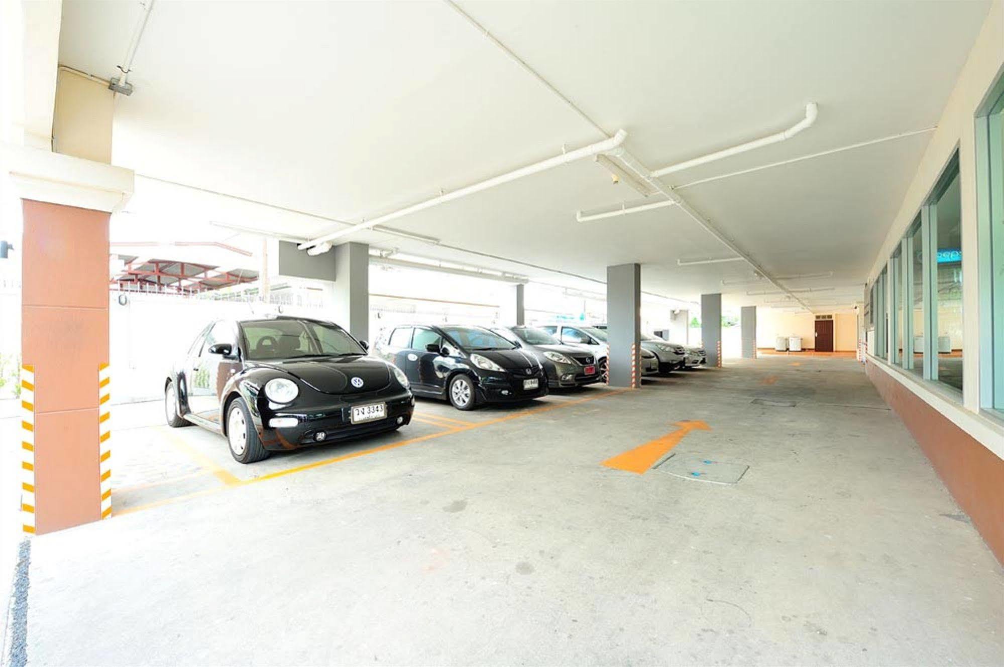 Aravinda Living Home Bangkok Esterno foto