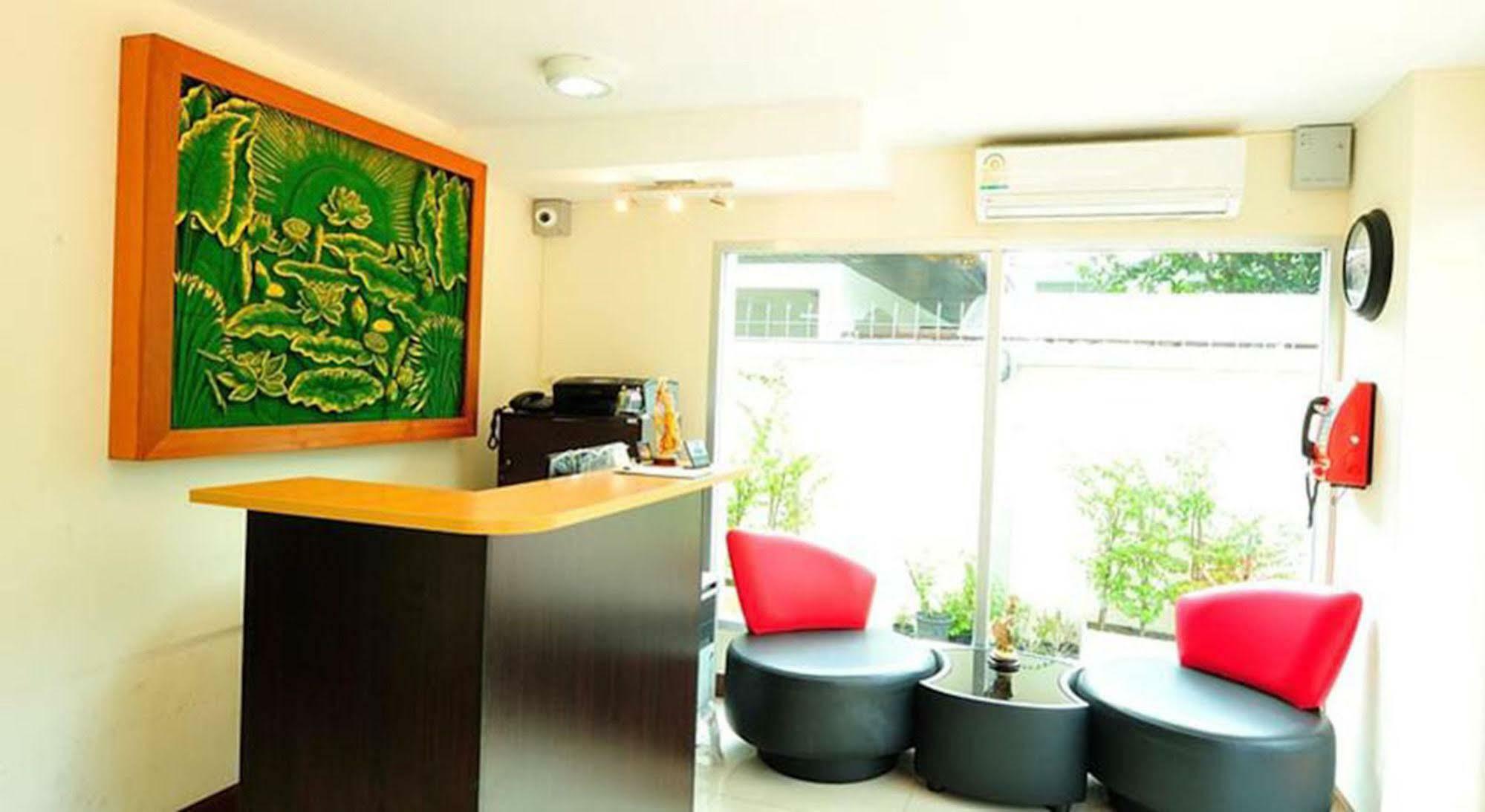 Aravinda Living Home Bangkok Esterno foto